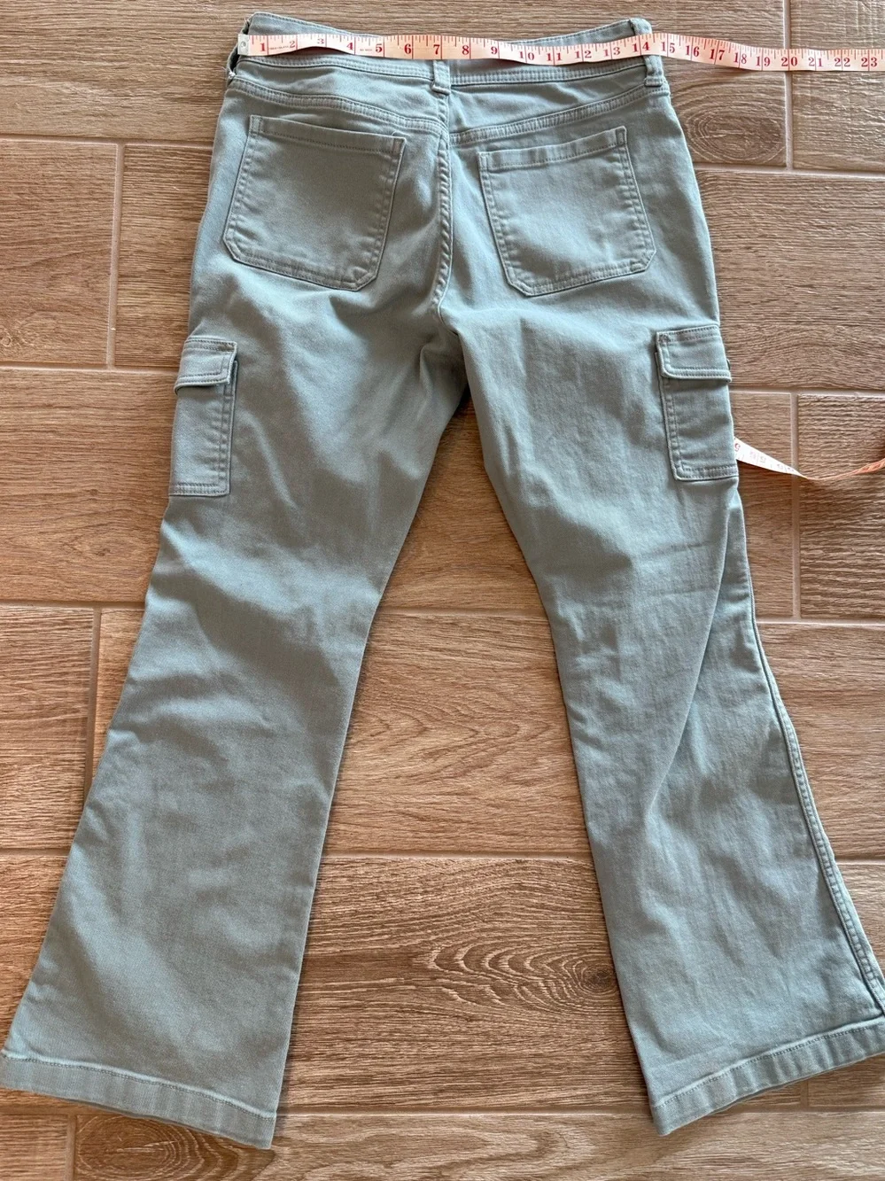 GAP Kids Cargo Jeans in Sage Green